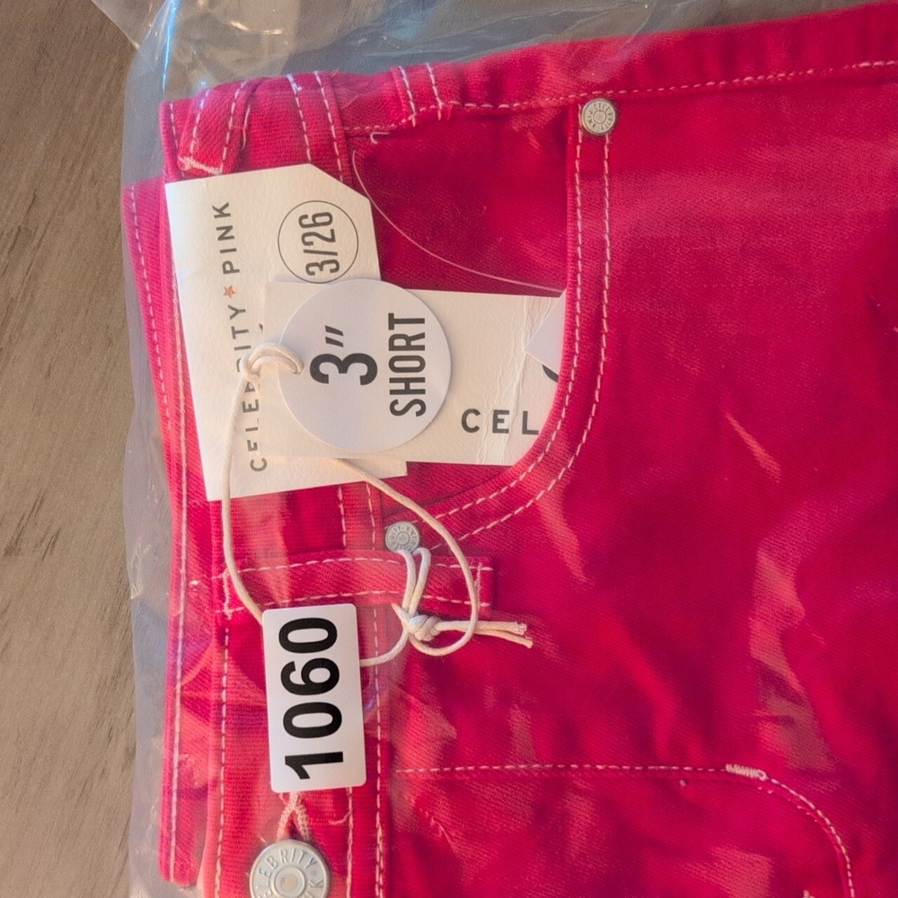 Celebrity pink denim‎ shorts, red - Picture 8 of 8